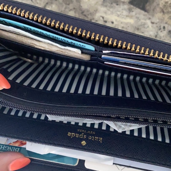 Kate Spade Wallet - Picture 6 of 7